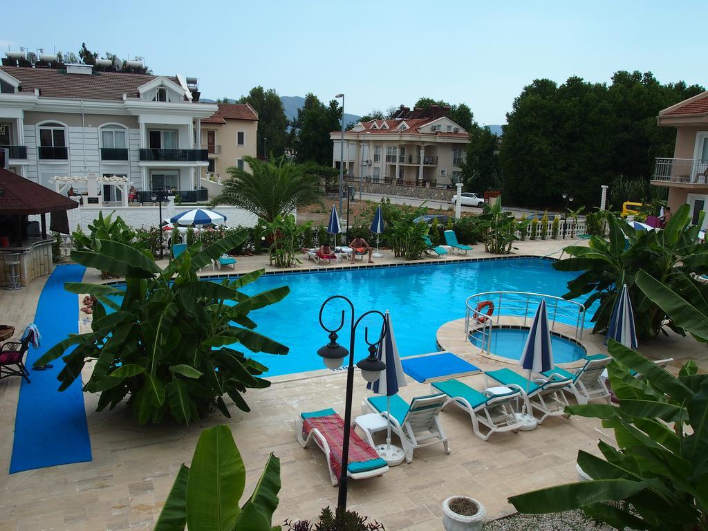 Апарт отель Ozcem Apart Фетхие Экстерьер фото