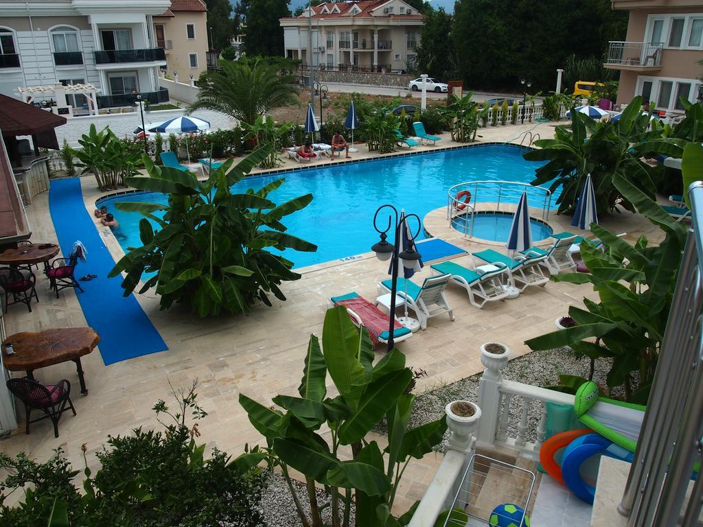 Апарт отель Ozcem Apart Фетхие Экстерьер фото